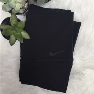 High waisted black leggings